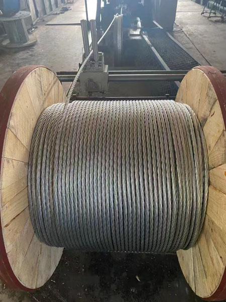 鋁包(bao)鋼(gang)絞(jiao)線(xian)生產(chan)車(che)間(jian)